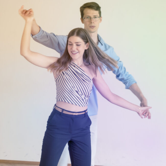 west-coast-swing-definition WCS, Was ist West Coast Swing? Tanzschule Dance & Connect